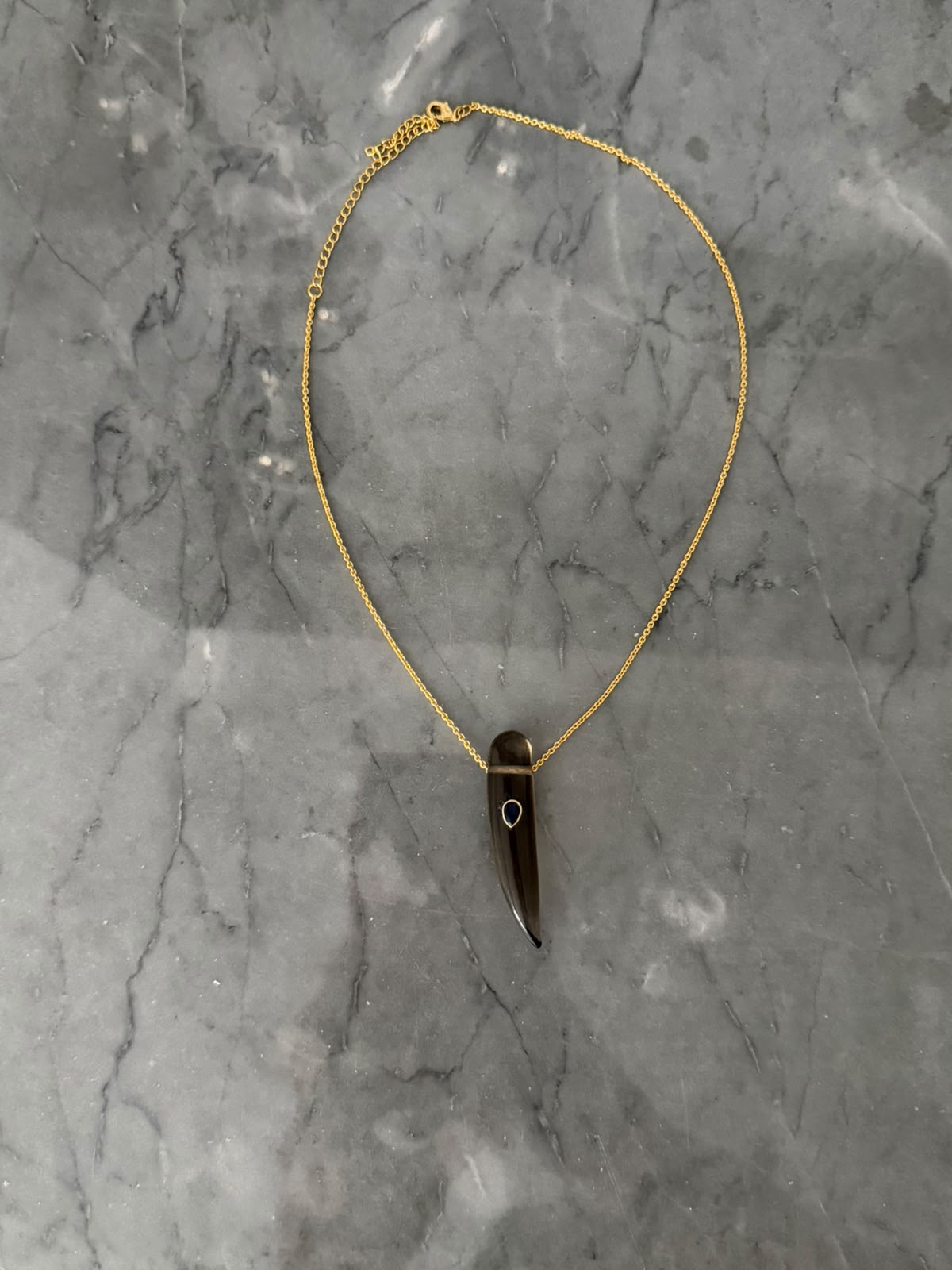 fumeé stone horn basic necklace
