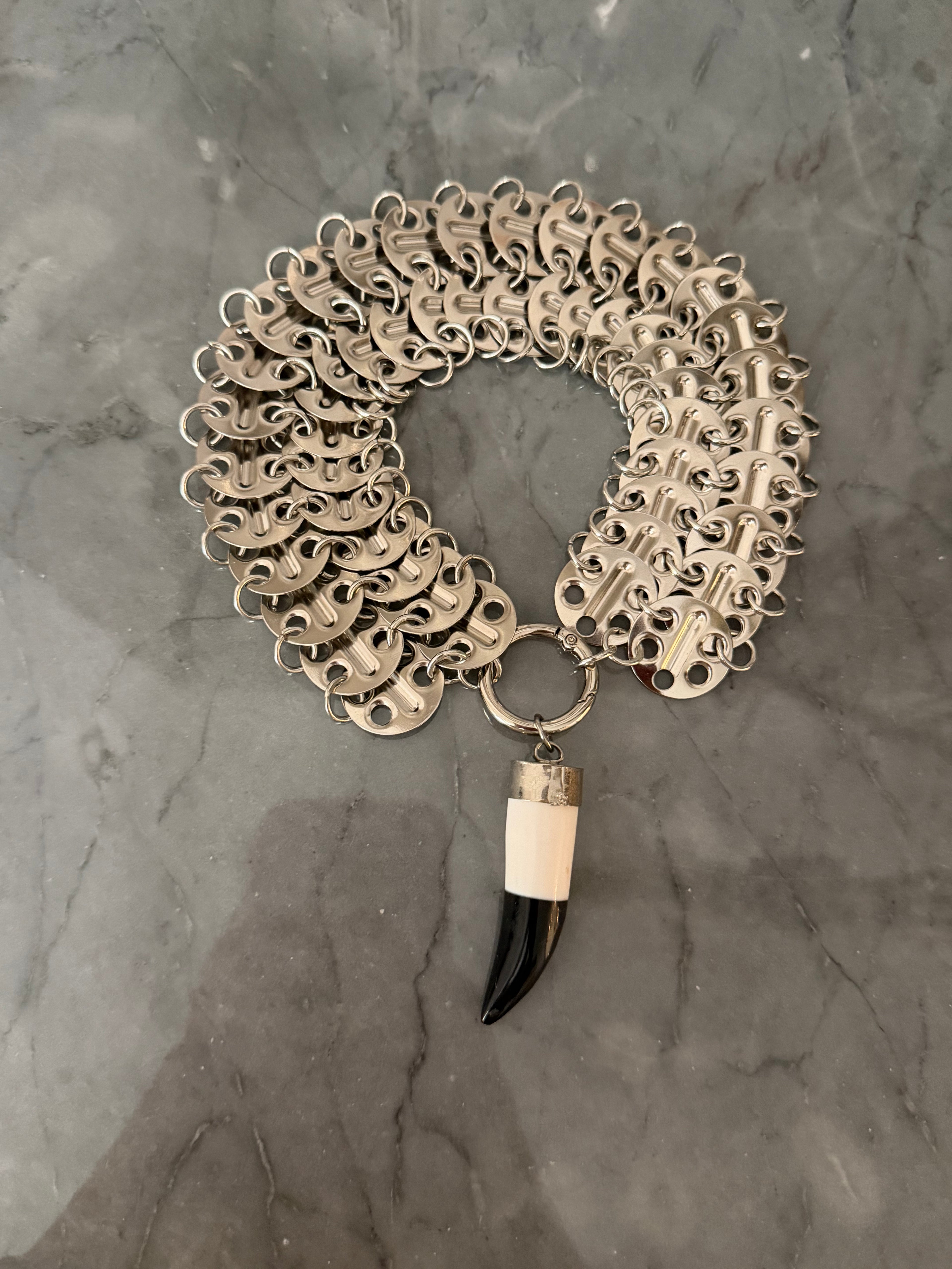 choker paco horn