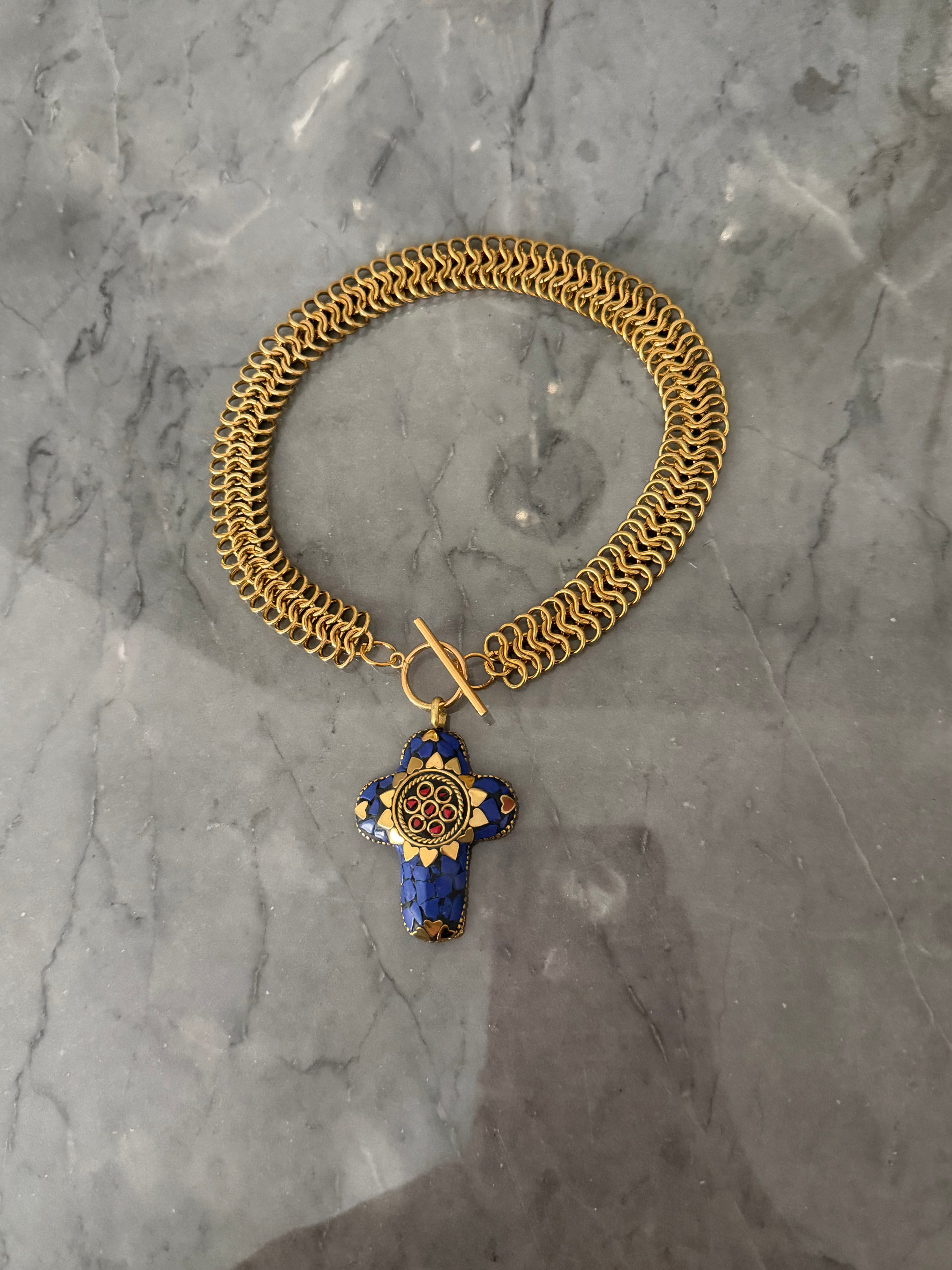 gold choker blu cross
