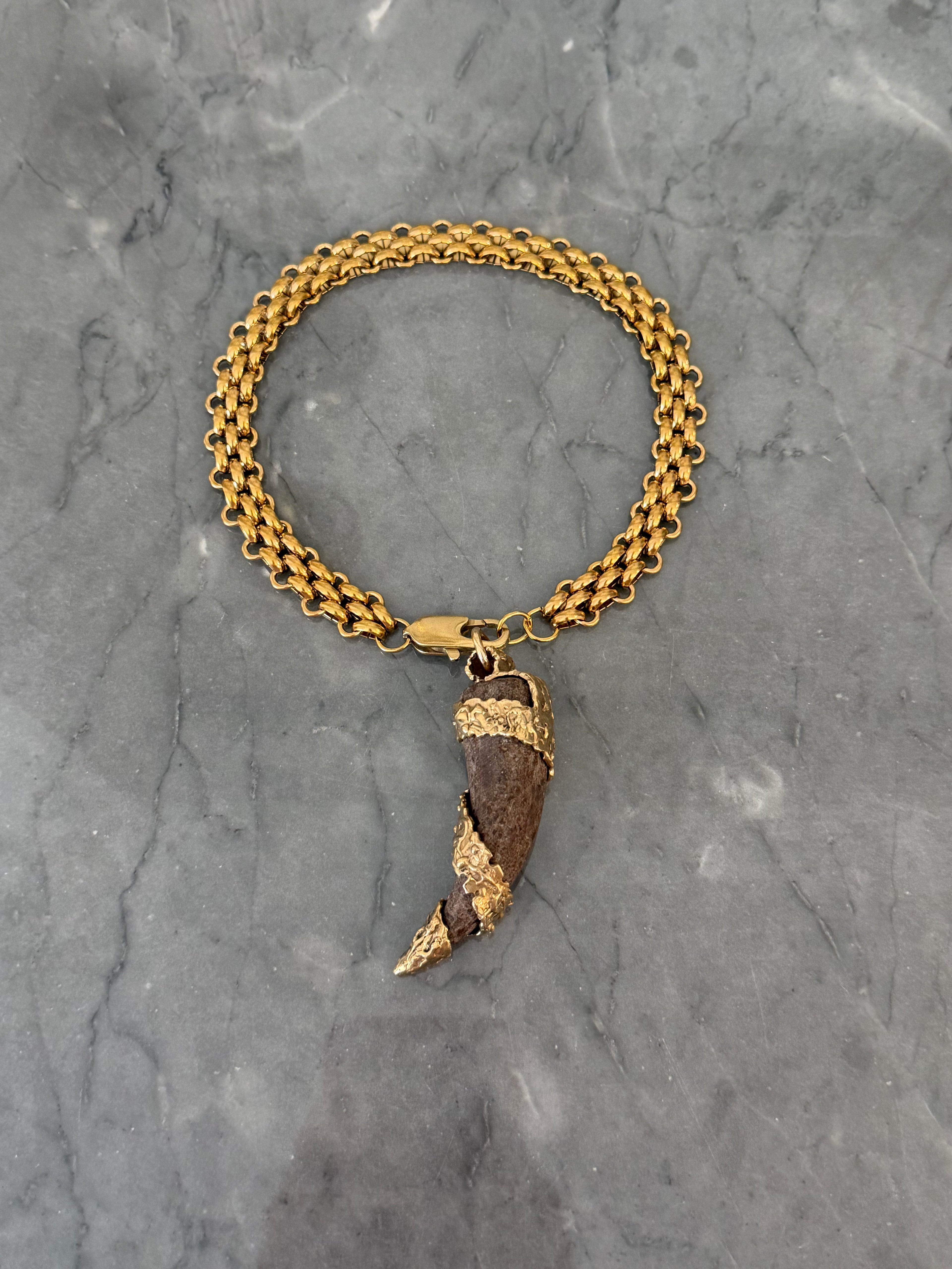 bronze horn beige choker