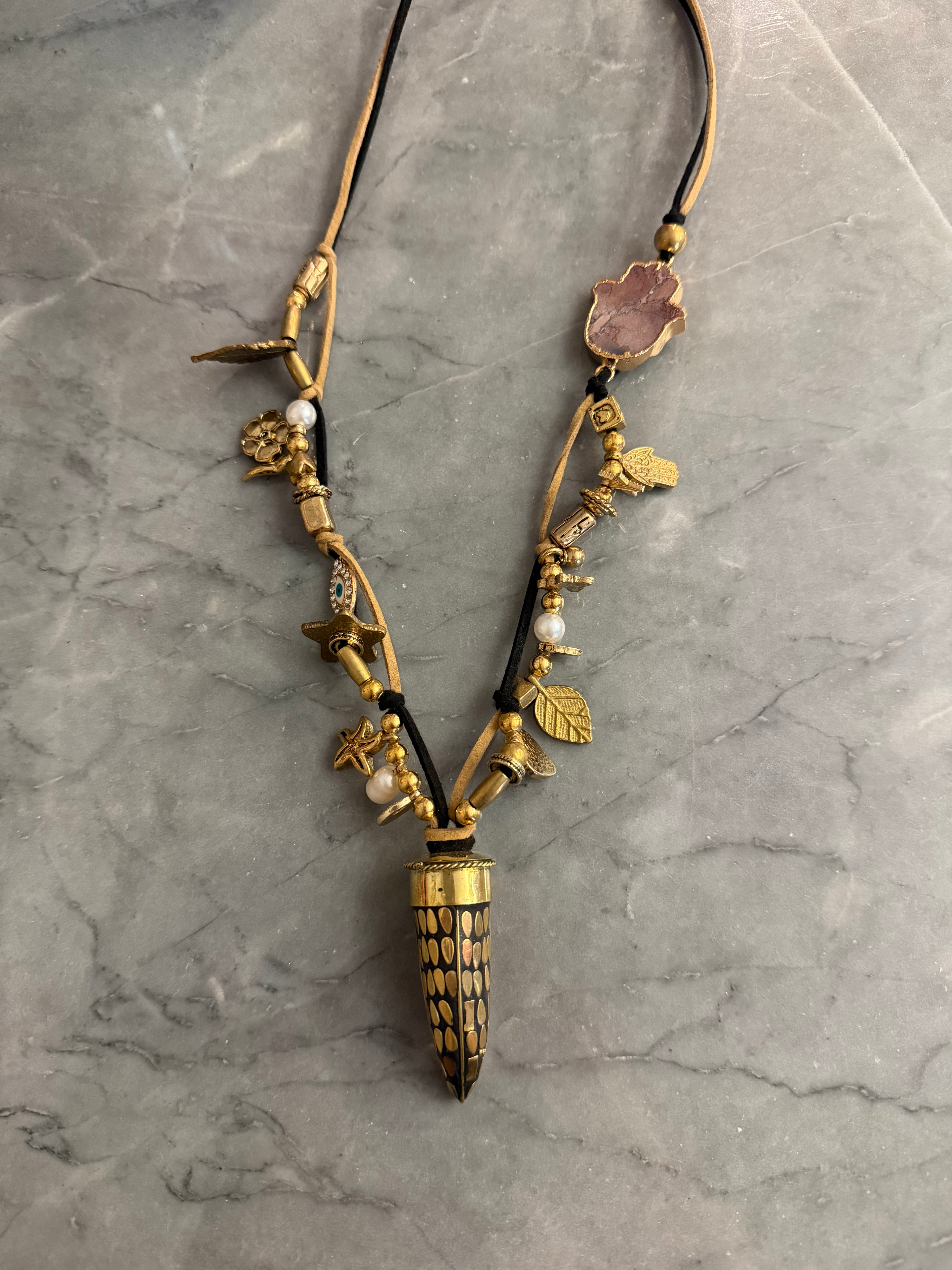 personalized horn hand necklace