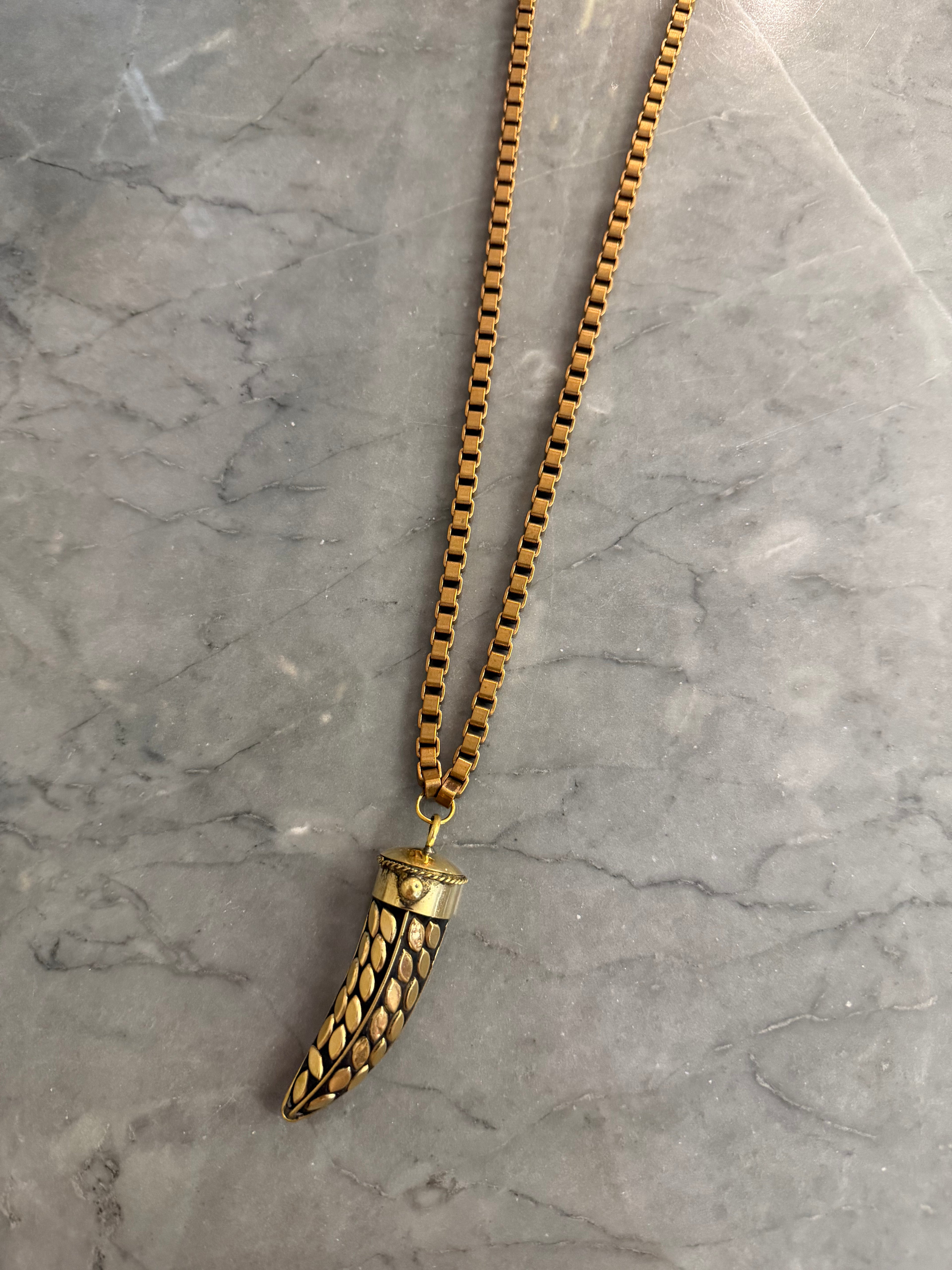 horn cube chain