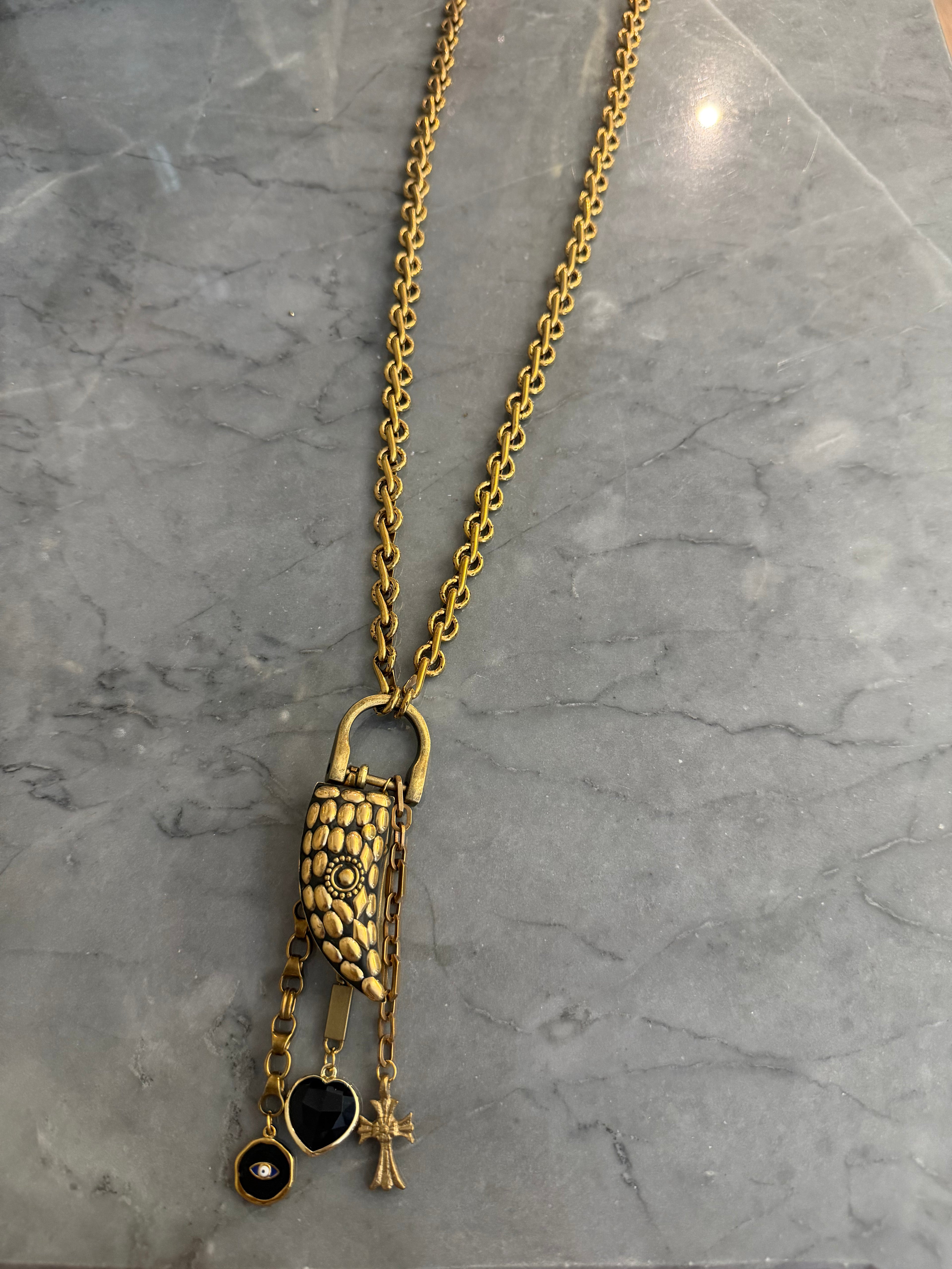 little chain horn necklace